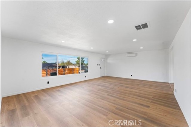 Detail Gallery Image 4 of 10 For 42524 42nd, Lancaster,  CA 93536 - 3 Beds | 2 Baths