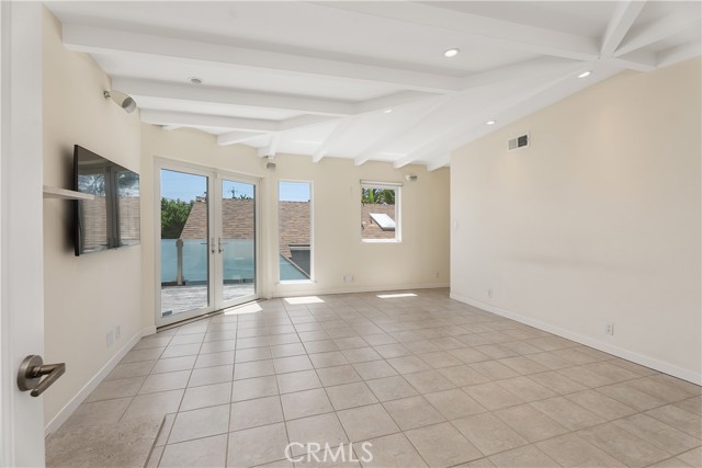Detail Gallery Image 11 of 40 For 31685 3rd Ave, Laguna Beach,  CA 92651 - 2 Beds | 2 Baths