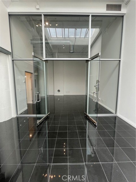 Detail Gallery Image 5 of 75 For 420 S San Pedro St #102,  Los Angeles,  CA 90013 - 2 Beds | 1/1 Baths