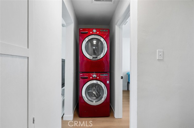 765 E Silva Street, Long Beach CA: https://media.crmls.org/medias/7f46c6e0-bcfb-4356-bba9-2ef633373dc0.jpg