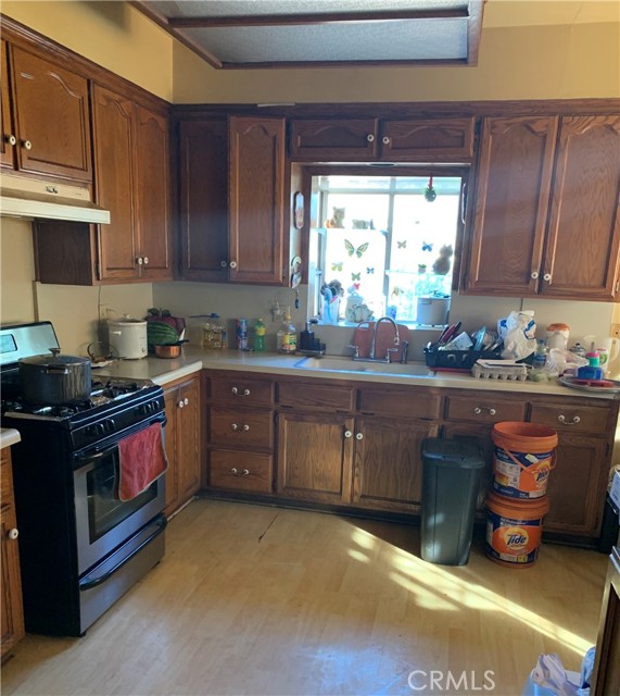 221 W 16th Street, San Bernardino, CA, 92405 221 W 16th Street, San Bernardino, CA, 92405