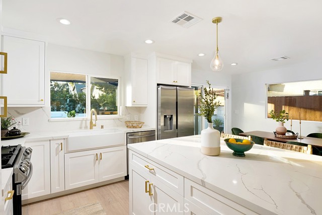 Detail Gallery Image 12 of 40 For 2215 Avalon St, Costa Mesa,  CA 92627 - 3 Beds | 2 Baths