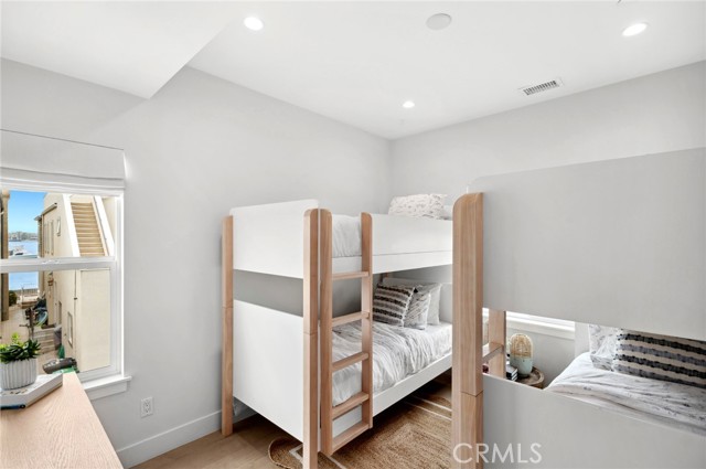 Detail Gallery Image 19 of 35 For 109 Onyx Ave, Newport Beach,  CA 92662 - 3 Beds | 4/1 Baths