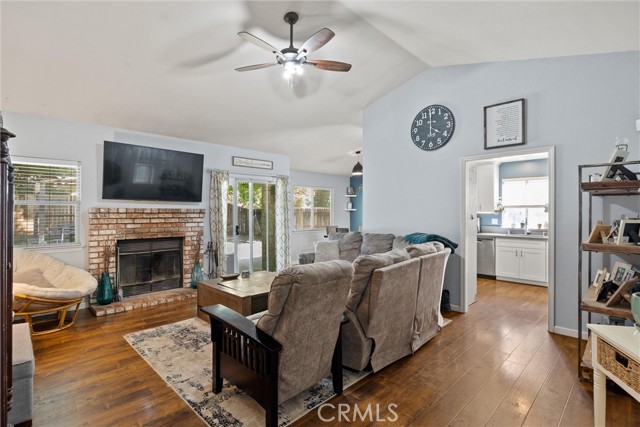 Detail Gallery Image 8 of 29 For 1580 La Linda Ln, Chico,  CA 95926 - 3 Beds | 2 Baths