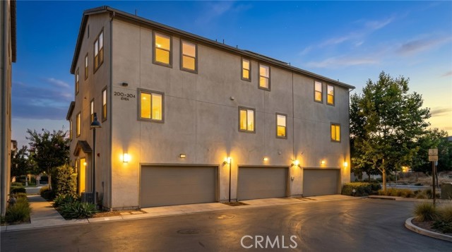 Detail Gallery Image 27 of 27 For 204 Keeper, Irvine,  CA 92618 - 4 Beds | 3/1 Baths