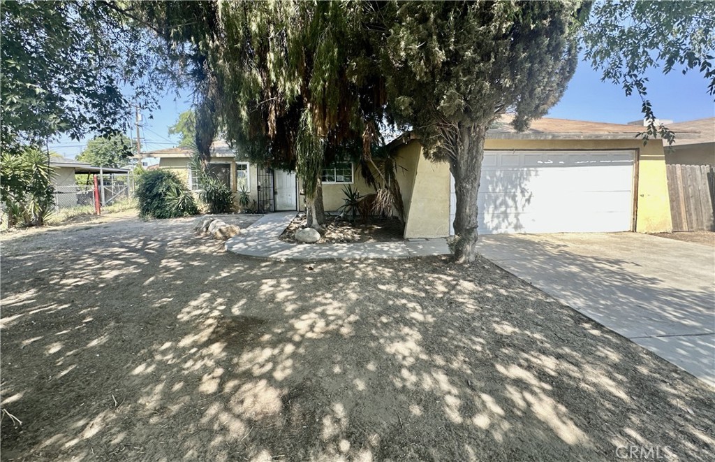 3435 Moss Street