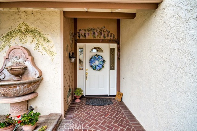 Detail Gallery Image 3 of 59 For 2592 Flanders Ct, Brea,  CA 92821 - 4 Beds | 2/1 Baths