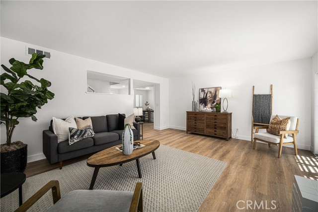11771 Paseo Bonita, Los Alamitos CA: https://media.crmls.org/medias/7f49214c-8c97-410f-a321-2bb44d4846e8.jpg