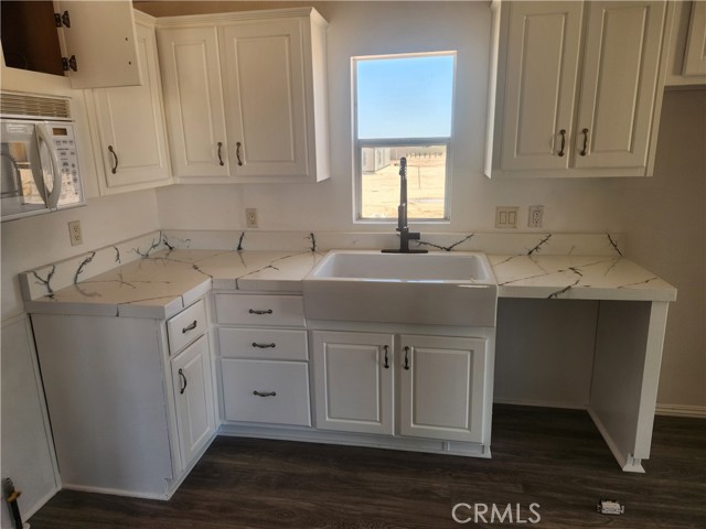 Detail Gallery Image 4 of 11 For 60750 Stagemans Rd, Landers,  CA 92285 - 2 Beds | 2 Baths