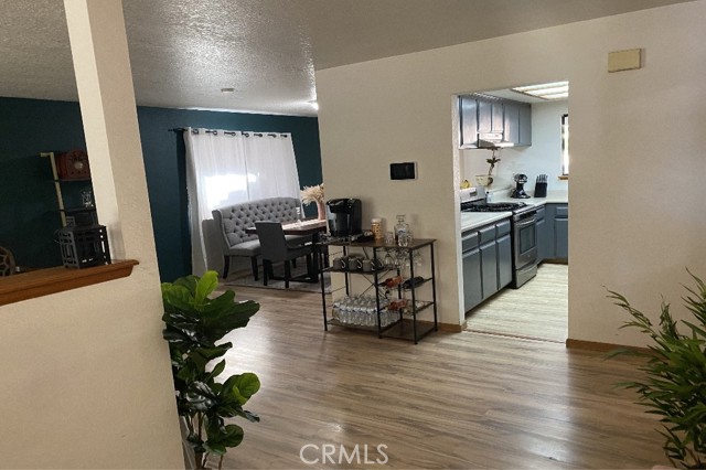 Detail Gallery Image 9 of 14 For 14335 Schooner, Helendale,  CA 92342 - 3 Beds | 2 Baths