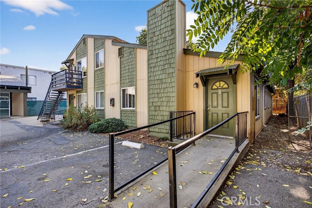 Detail Gallery Image 8 of 27 For 703 W 2nd, Chico,  CA 95926 - – Beds | – Baths