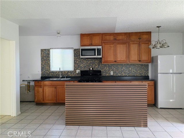 Detail Gallery Image 3 of 15 For 12873 Cactus Dr a,  Desert Hot Springs,  CA 92240 - 2 Beds | 1 Baths