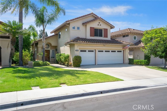 3 Car Garage !!!