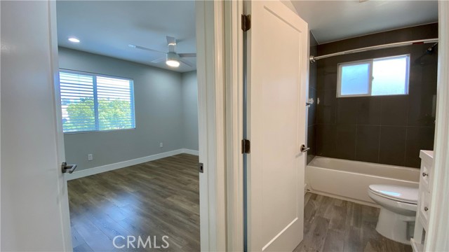 Detail Gallery Image 18 of 21 For 245 Robinson St #2,  Los Angeles,  CA 90026 - 3 Beds | 3 Baths