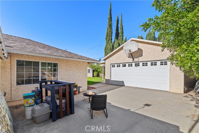 Detail Gallery Image 39 of 39 For 17419 Leadwell, Lake Balboa,  CA 91406 - 4 Beds | 2 Baths