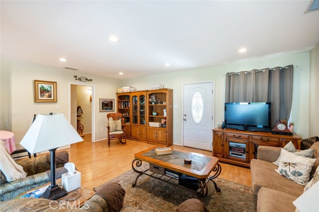 8237 Hillrose Street photo 7
