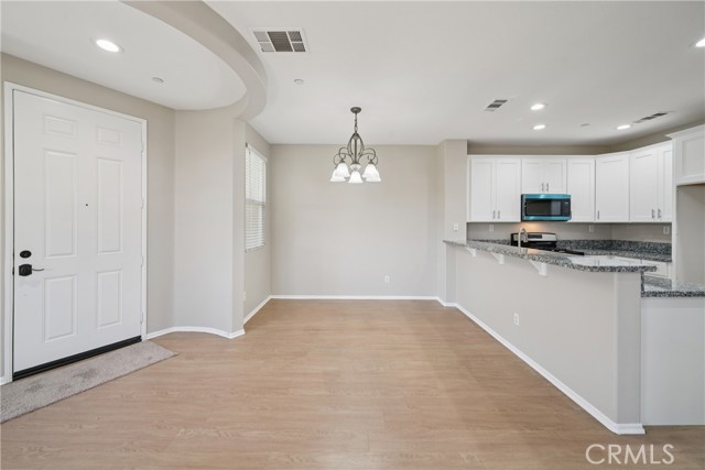 Detail Gallery Image 13 of 39 For 1800 E Lakeshore #1805,  Lake Elsinore,  CA 92530 - 3 Beds | 2 Baths