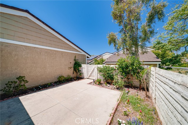 Detail Gallery Image 18 of 23 For 34 Lone #40,  Irvine,  CA 92604 - 2 Beds | 2 Baths