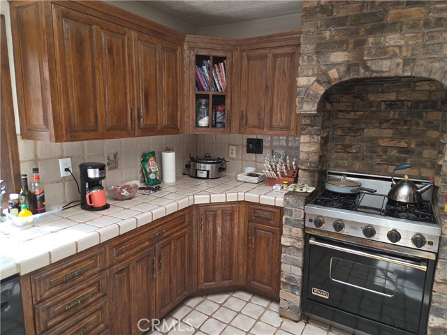 Detail Gallery Image 4 of 13 For 25447 via Novia, Valencia,  CA 91355 - 4 Beds | 2 Baths