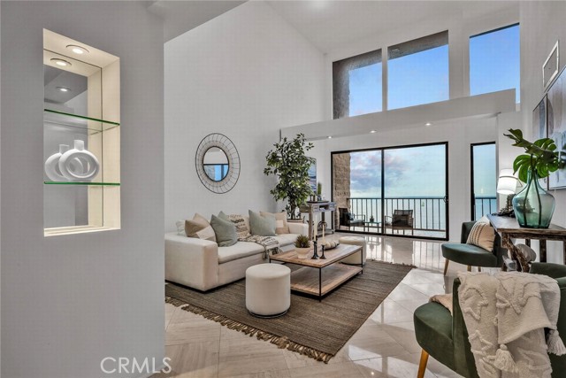 727 Esplanade, Redondo Beach, California 90277, 2 Bedrooms Bedrooms, ,1 BathroomBathrooms,Residential,Sold,Esplanade,SB24074186