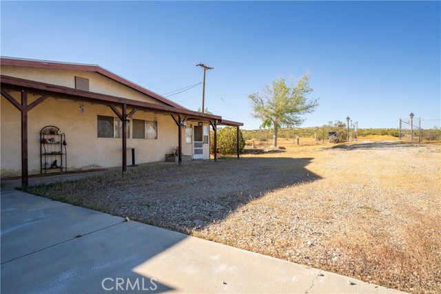 Detail Gallery Image 3 of 35 For 3322 Dawn, Rosamond,  CA 93560 - 4 Beds | 1/2 Baths