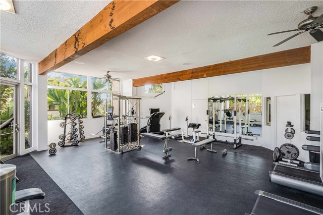 372 S Miraleste Drive, San Pedro CA: https://media.crmls.org/medias/7f518f2e-64c4-4ef5-bcfe-12510e33d382.jpg