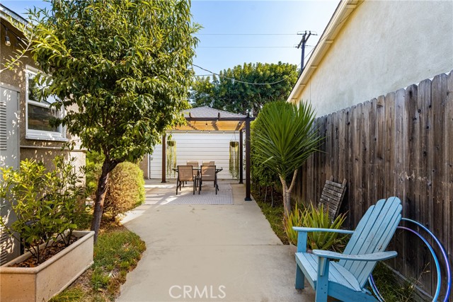 Detail Gallery Image 40 of 43 For 1840 Elmfield Ave, Long Beach,  CA 90815 - 3 Beds | 1/1 Baths