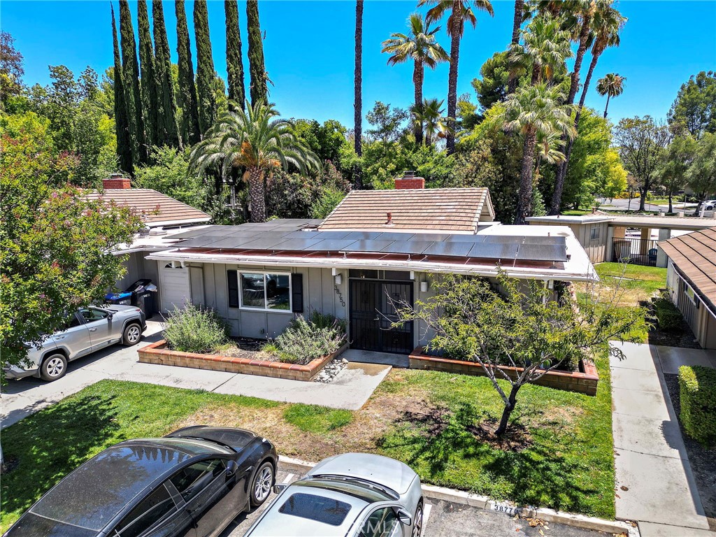 38750 Via Las Flores