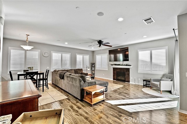 Detail Gallery Image 3 of 23 For 809 Dylan Dr, Upland,  CA 91784 - 4 Beds | 2/1 Baths