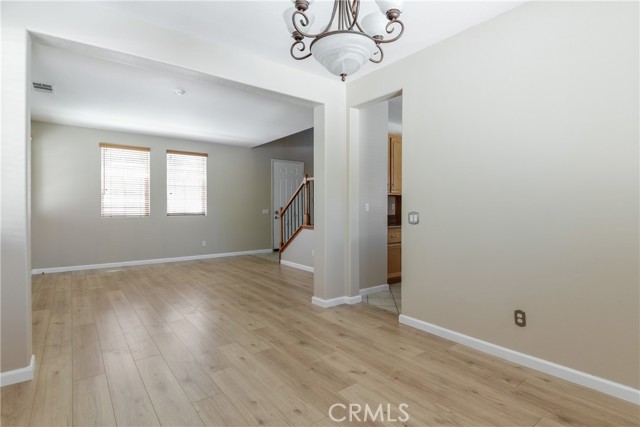 Detail Gallery Image 8 of 36 For 4631 W Avenue J4, Lancaster,  CA 93536 - 6 Beds | 3 Baths