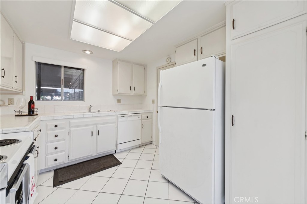 7f5486fd 3dae 44a2 807b Eabf12b56857