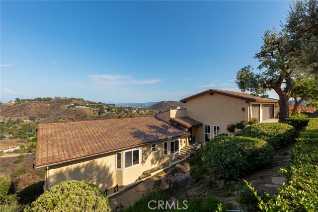 34 sage, Bell Canyon CA: https://media.crmls.org/medias/7f560fd8-d18b-4c6e-81e5-82b09bf584bf.jpg