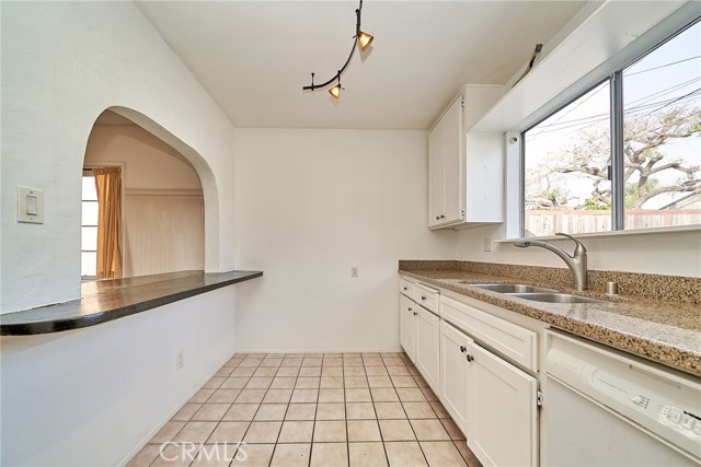 Detail Gallery Image 8 of 34 For 4318 Maybank, Lakewood,  CA 90712 - 3 Beds | 2 Baths