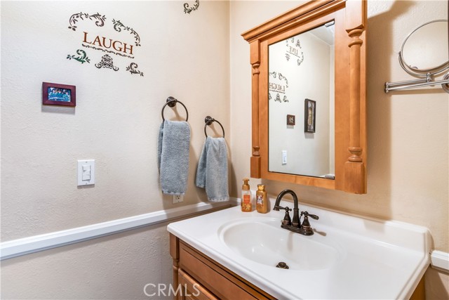 Detail Gallery Image 23 of 30 For 5941 Lake Dr, Angelus Oaks,  CA 92305 - 3 Beds | 2/1 Baths