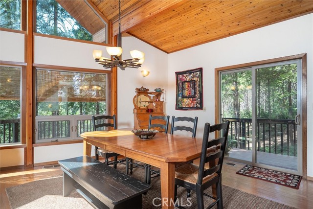 7134 Snyder Ridge Road, Mariposa CA: https://media.crmls.org/medias/7f56da17-54d5-4b04-9e26-bf9db158798d.jpg