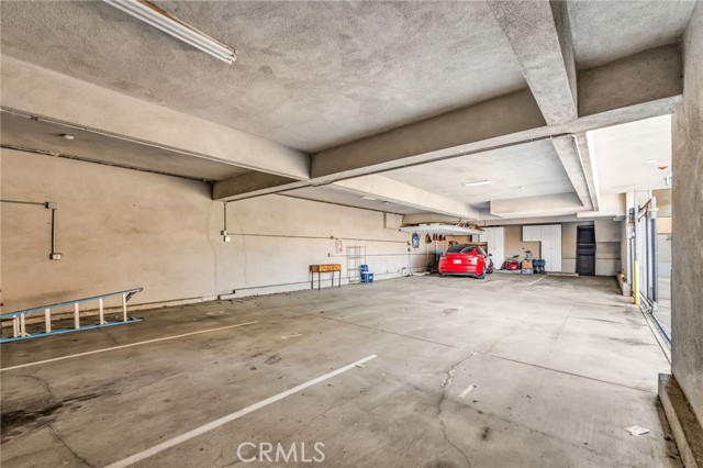 Detail Gallery Image 21 of 25 For 712 5th St, Hermosa Beach,  CA 90254 - 2 Beds | 2 Baths