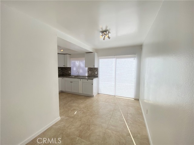 Detail Gallery Image 6 of 15 For 12196 Carnation Ln #B,  Moreno Valley,  CA 92557 - 2 Beds | 1/1 Baths