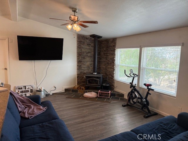 24260 Minton Road, Homeland CA: https://media.crmls.org/medias/7f58b2d3-894b-4729-ae62-8ee6bb250848.jpg