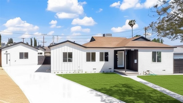 12244 Todd Court, North Hollywood CA: https://media.crmls.org/medias/7f58d275-be02-40e1-aee9-f7313cb41909.jpg