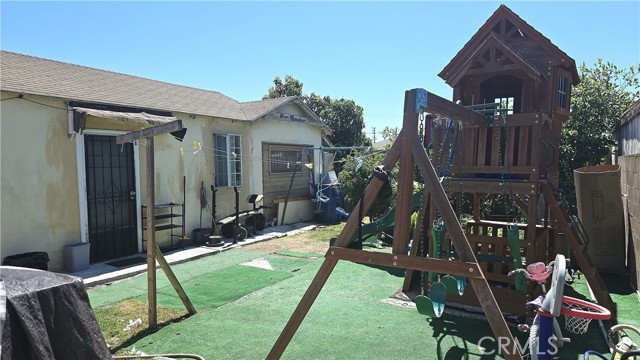3142 W 112th W Street, Inglewood CA: https://media.crmls.org/medias/7f598afe-84f6-4a3a-86c4-d68b203f1180.jpg