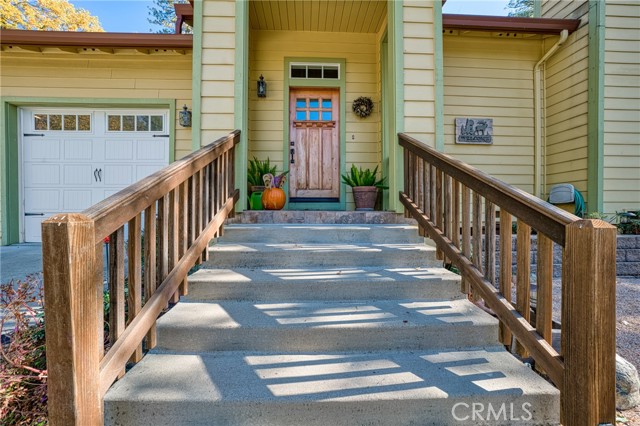 14274 Regina Way, Cobb CA: https://media.crmls.org/medias/7f59f9d0-1249-4b73-9529-27dc01e1bad5.jpg