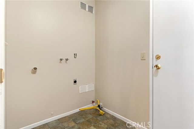 Detail Gallery Image 16 of 21 For 230 Kennedy Ct, Ridgecrest,  CA 93555 - 2 Beds | 2 Baths