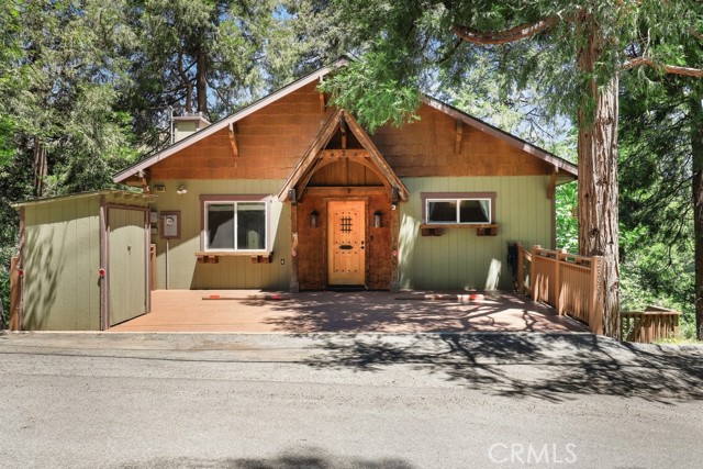 Detail Gallery Image 1 of 38 For 23950 Bowl Rd, Crestline,  CA 92325 - 4 Beds | 2 Baths