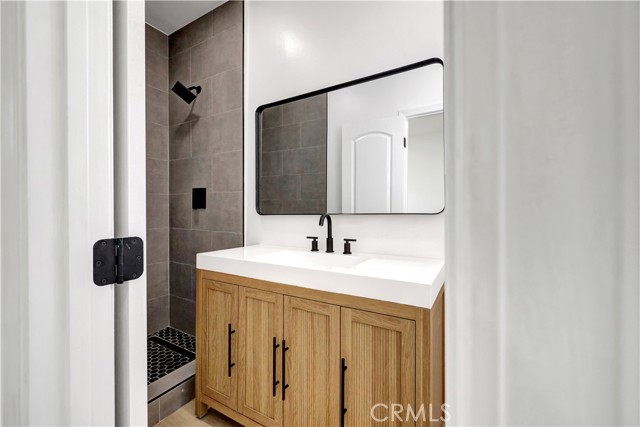 Detail Gallery Image 47 of 49 For 3515 S Norton, Los Angeles,  CA 90018 - 2 Beds | 3 Baths