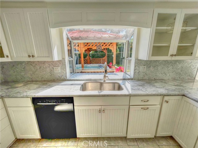 25592 Leeward Drive, Dana Point CA: https://media.crmls.org/medias/7f5bbb48-4c73-4a2c-b038-176bdc55fd79.jpg