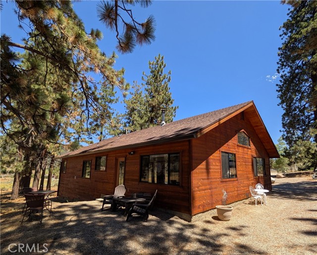 1575 Petersen Lane, Frazier Park CA: https://media.crmls.org/medias/7f5bbc06-aaf8-47f5-8a50-aac5563d509b.jpg