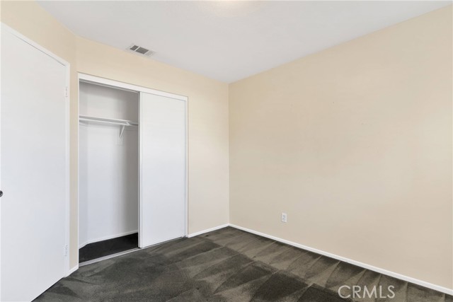 Detail Gallery Image 20 of 43 For 14221 Surrey Ct, Victorville,  CA 92394 - 3 Beds | 2 Baths