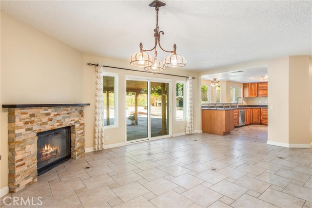 Detail Gallery Image 12 of 54 For 3061 Canyon Vista Dr, Colton,  CA 92324 - 4 Beds | 2/1 Baths