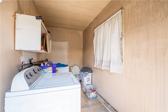 601 S Pearl Avenue, Compton CA: https://media.crmls.org/medias/7f5d0071-ee33-4aee-a15c-1ce169bb27bc.jpg