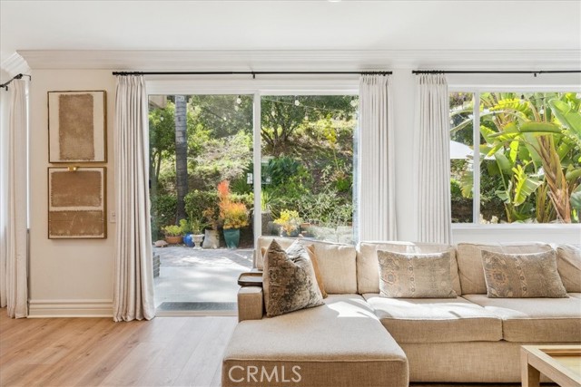 Detail Gallery Image 15 of 60 For 807 Alderdale Ct, Newbury Park,  CA 91320 - 5 Beds | 4 Baths